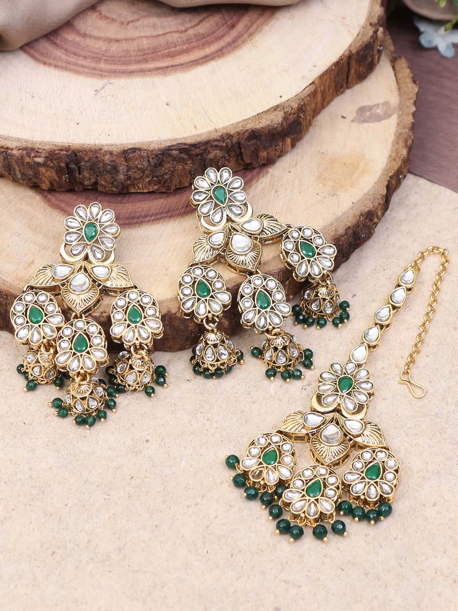 Bling Bag Emerald Manjusha Maang Tikka Set