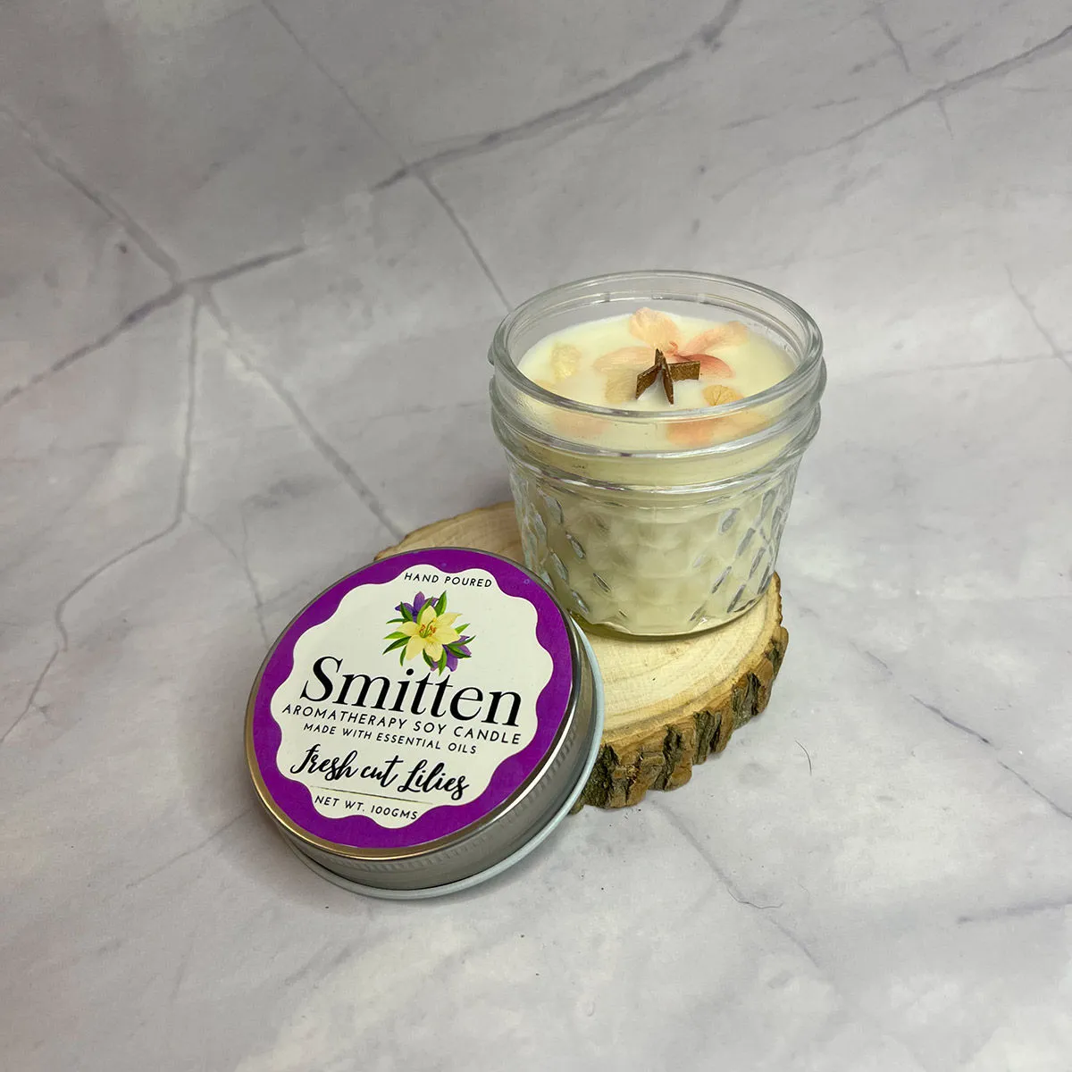 Smitten Aromatherapy Candle Fresh Cut Lilies