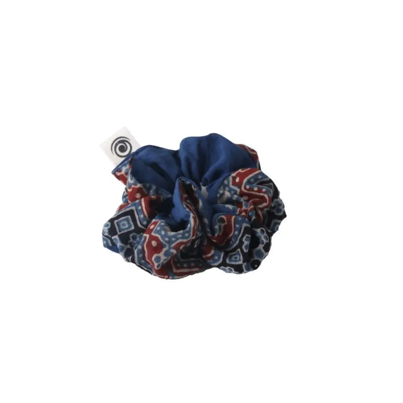 Core Asana Liga Scrunchie- Midnight Blue